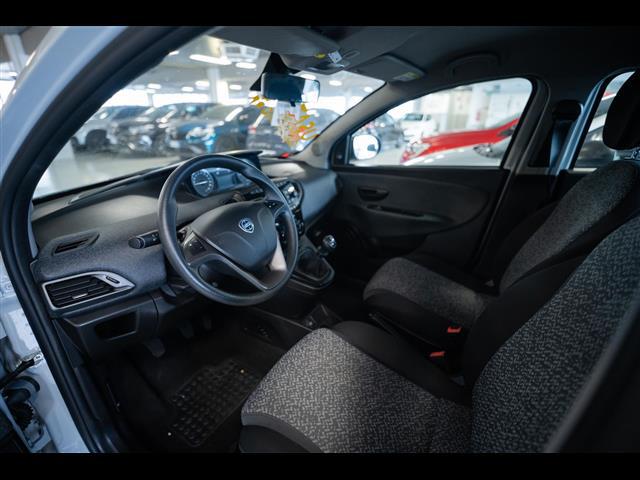 LANCIA Ypsilon 40002078_VO38053400