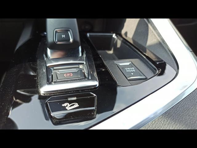PEUGEOT 3008 00024053_VO38013404