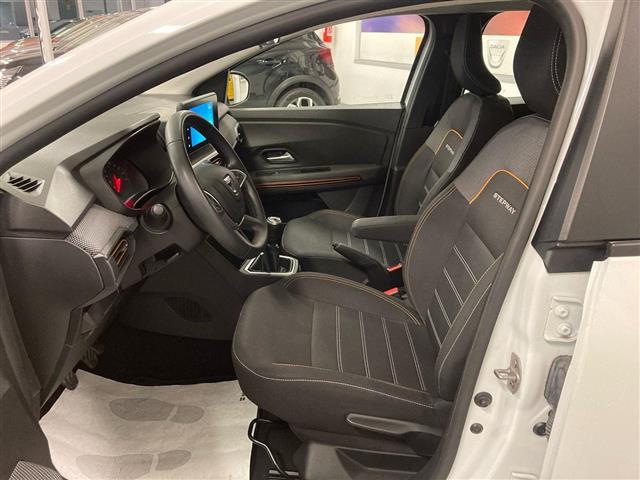 DACIA Sandero Stepway III 2021 00014732_VO38013022