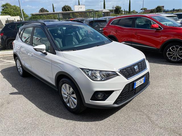 SEAT Arona 2017 02641145_VO38043366