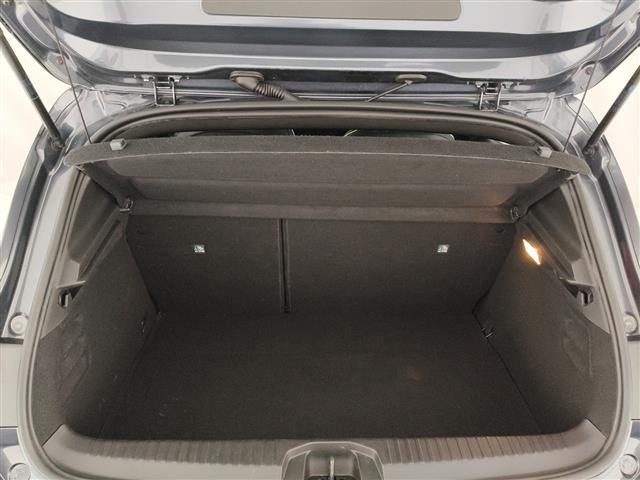 RENAULT Clio 00189496_VO38023507