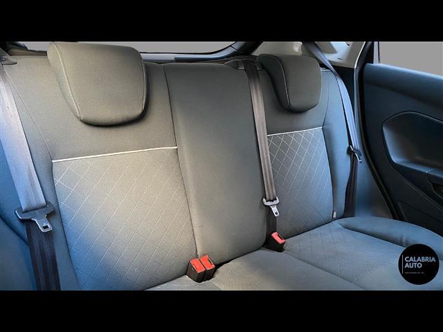 FORD Fiesta 00006306_VO38033579