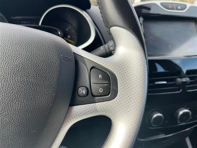 RENAULT Clio 02640963_VO38043366