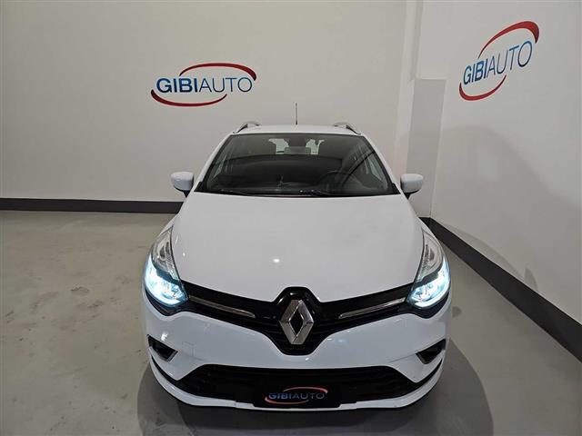 RENAULT Clio Sporter 02415864_VO38013170