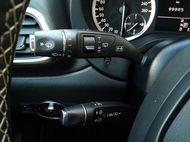 Inside Q30 Diesel  Black Obsidian