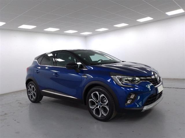 RENAULT Captur 00511810_VO38013054