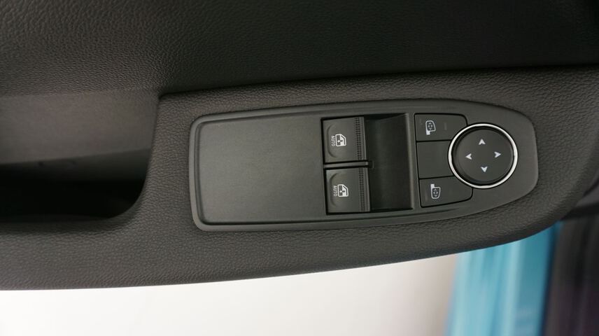 Inside Clio  Azul Celadon