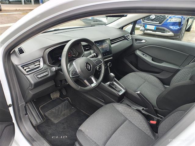 RENAULT Clio 00964689_VO38013353