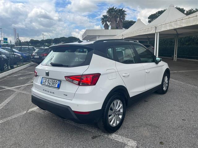 SEAT Arona 2017 02641207_VO38043366