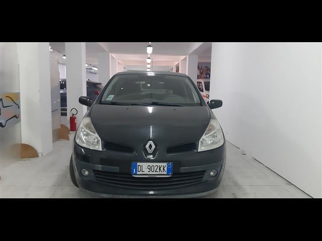 RENAULT Clio 00006451_VO38033579