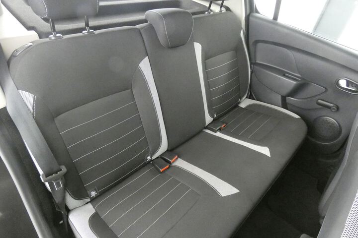 Inside Sandero  Negro Nacarado
