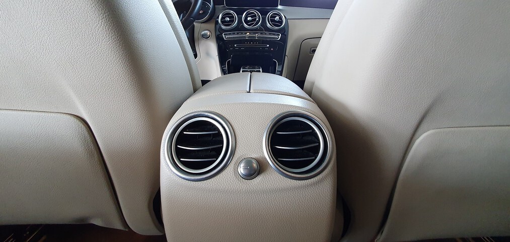Inside Clase GLC X253 Diesel  Negro Obsidiana