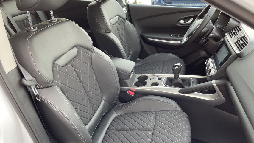 Inside Kadjar  Gris Highland