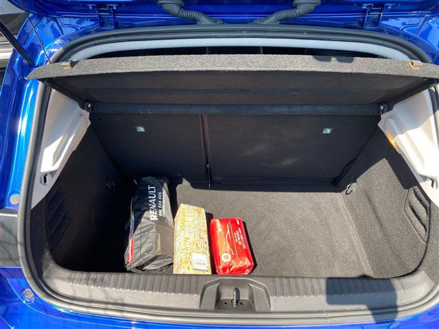 RENAULT Clio 02641547_VO38043366