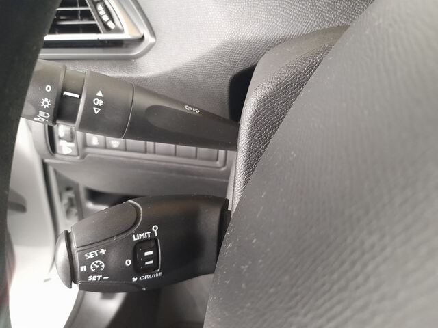 Inside 308 Diesel  Blanco Banquise