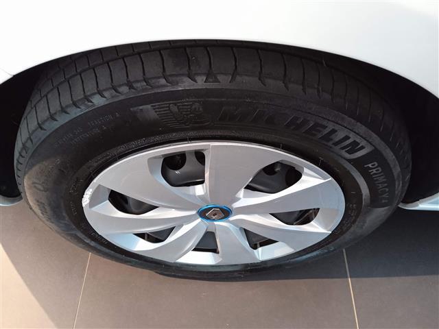 RENAULT ZOE 00014458_VO38043670