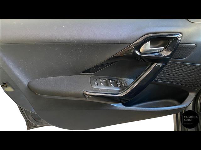 PEUGEOT 208 I 2015 00006389_VO38033579