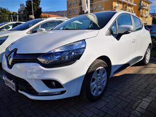 RENAULT Clio 00610767_VO38053733