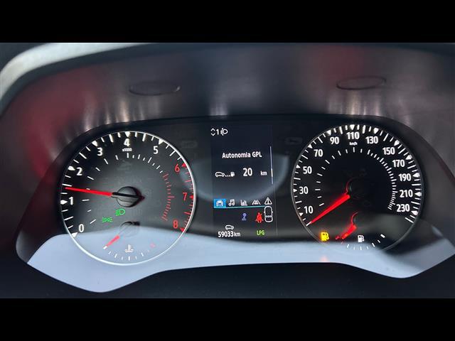 RENAULT Captur 03448860_VO38013139