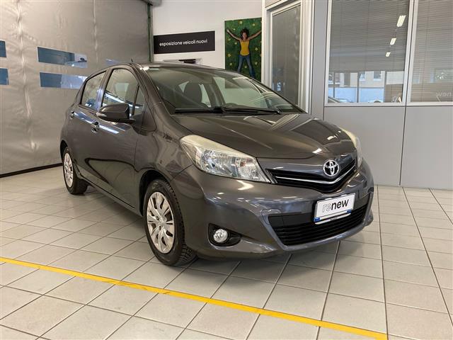 TOYOTA Yaris 00014618_VO38013022