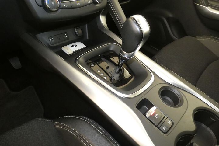 Inside Kadjar Diesel  Gris Titanium