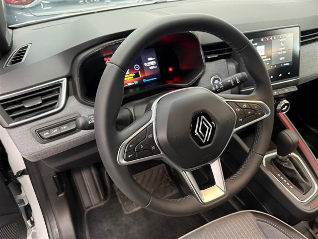 RENAULT Clio V 2023 00015813_VO38023184