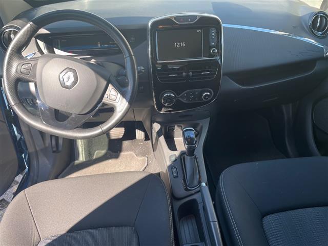 RENAULT ZOE 04819805_VO38013042