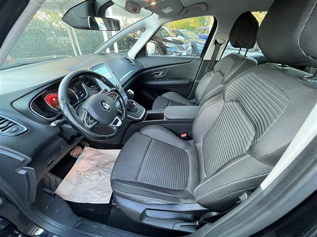 RENAULT Scenic 02641659_VO38043366