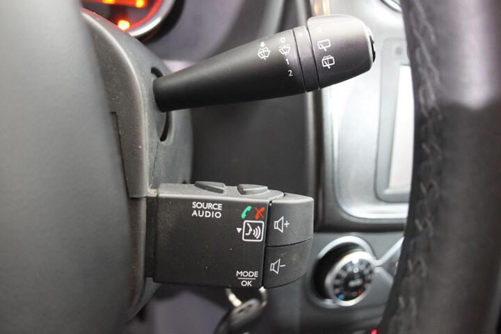 Inside Sandero Diesel  Blanco Glaciar