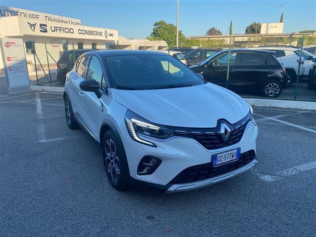 RENAULT Captur 02641685_VO38043366