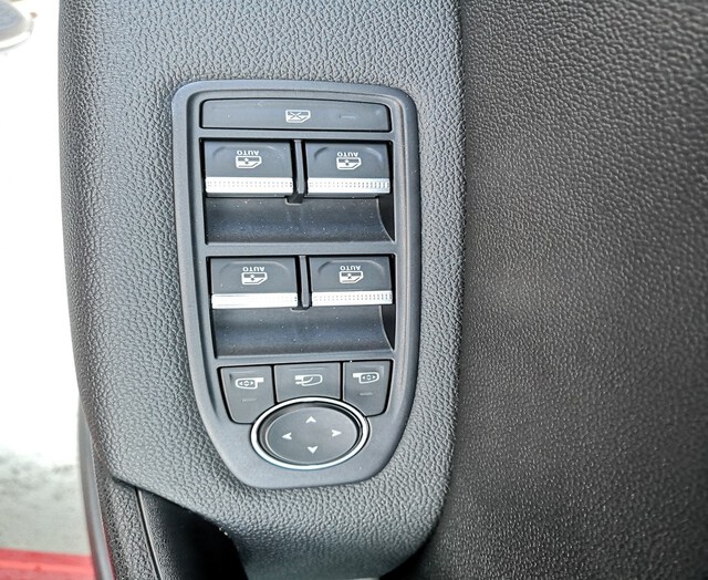 Inside Captur  Carrocería Rojo Des