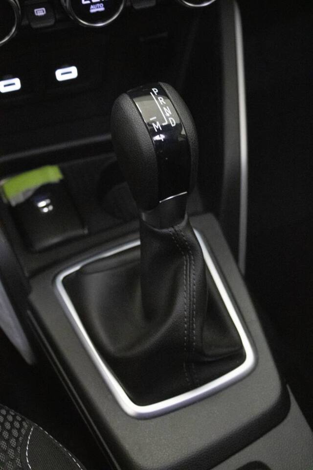 Inside Duster  Gris Cometa