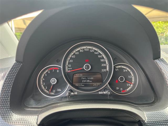 VOLKSWAGEN up  5p 2017 02641093_VO38043366