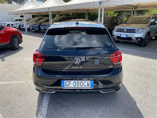VOLKSWAGEN Polo 02641706_VO38043366