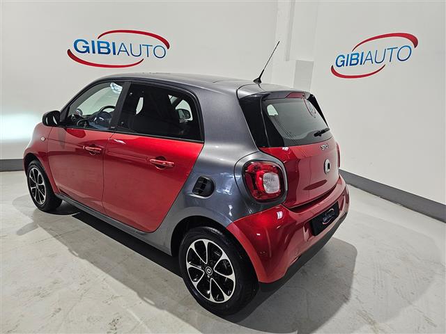SMART Forfour 02416165_VO38013170