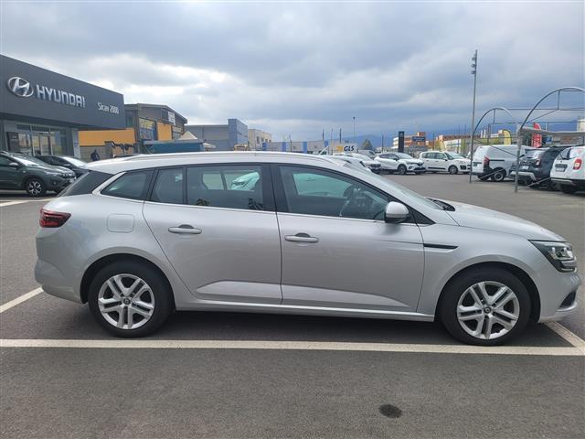 RENAULT Megane 00023466_VO38013404