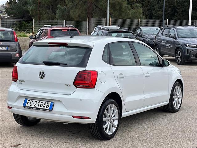VOLKSWAGEN Polo V 2014 01247709_VO38013065