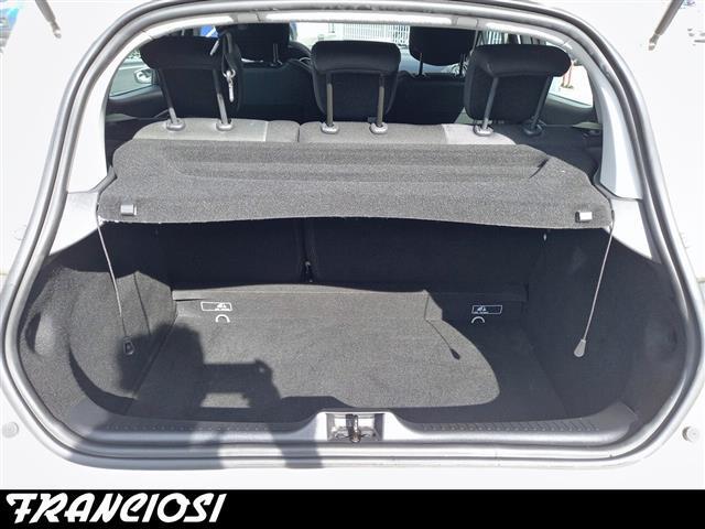 RENAULT Clio 00023133_VO38013018