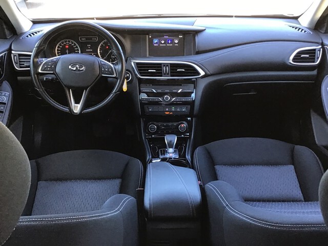 Inside Q30 Diesel  Black Obsidian