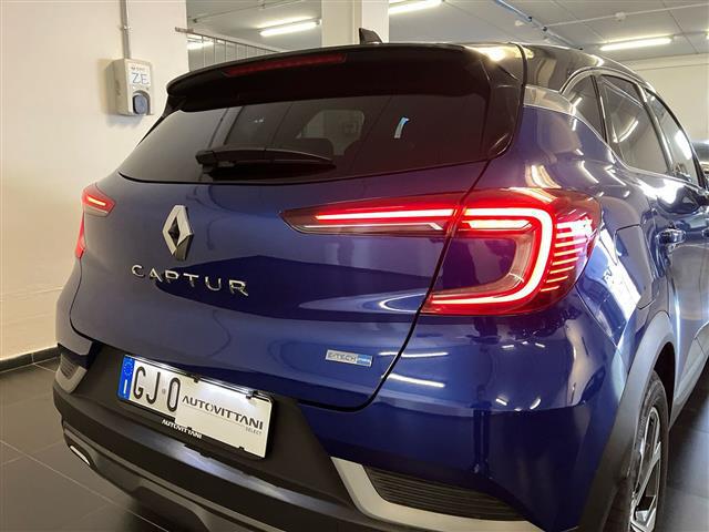 RENAULT Captur 00985270_VO38023207