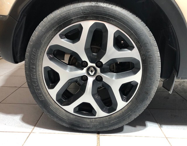 Outside Captur  Beige
