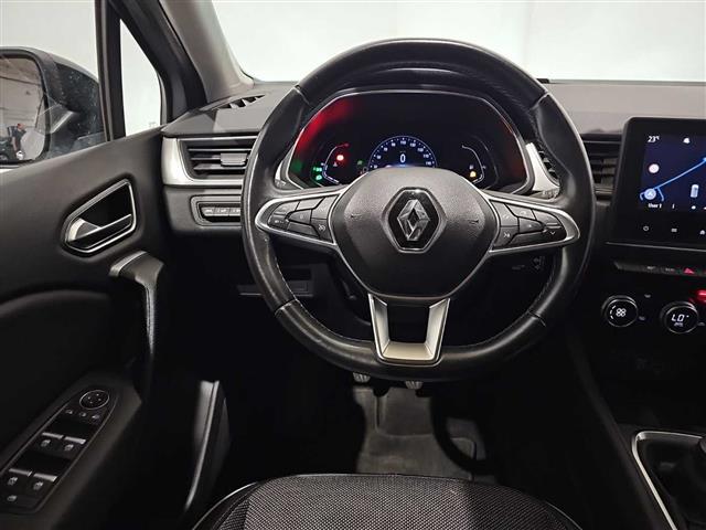 RENAULT Captur 02416075_VO38013170