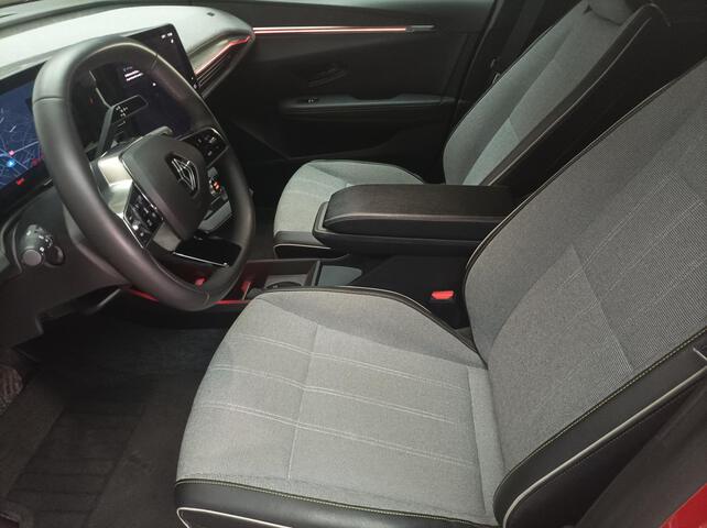Inside  MEGANE E-TECH 100% ELÉCTRICO  carrocería rojo des