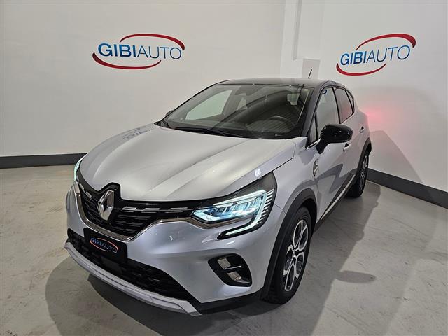 RENAULT Captur 02415917_VO38013170