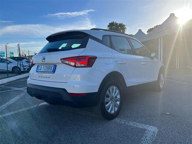 SEAT Arona 2017 02640656_VO38043366