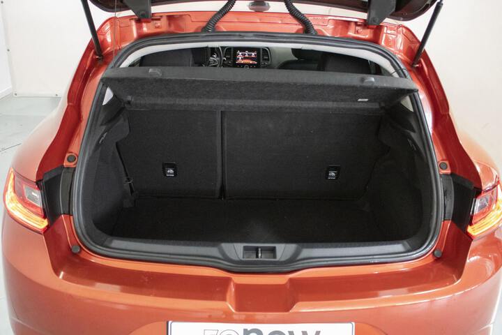 Inside Mégane  Rojo Deseo