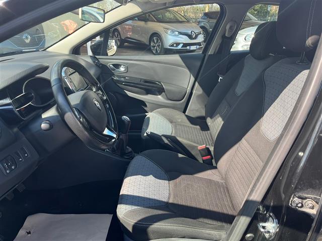 RENAULT Clio 02640754_VO38043366
