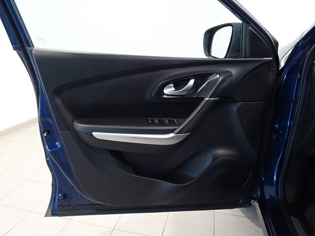 Inside Kadjar  Azul Cosmos