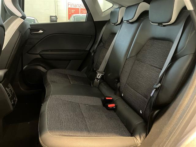 RENAULT Captur II 2019 00984215_VO38023207