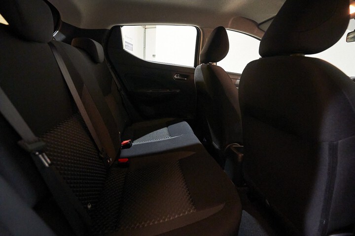 Inside Micra  Passion Red